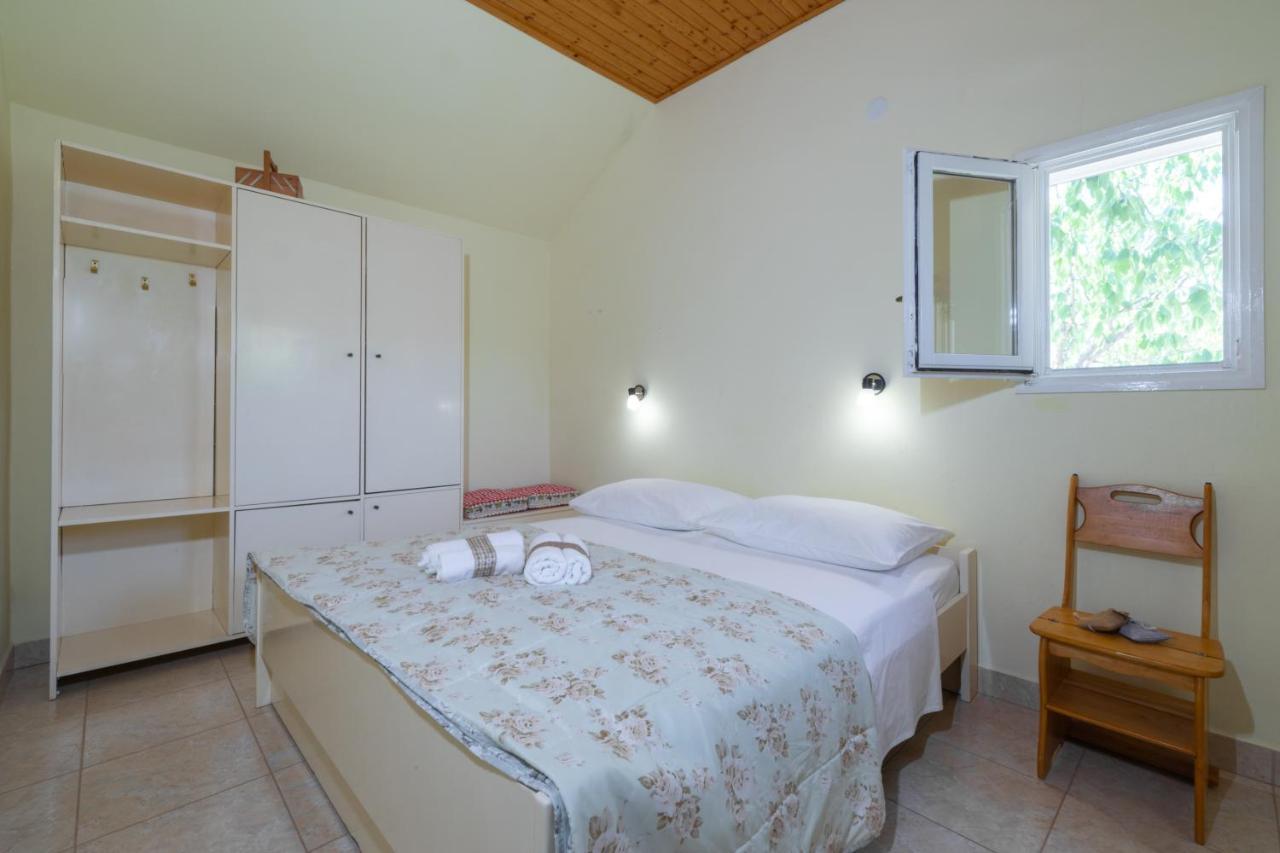 Holiday Home Liberan Vela Luka Exteriör bild
