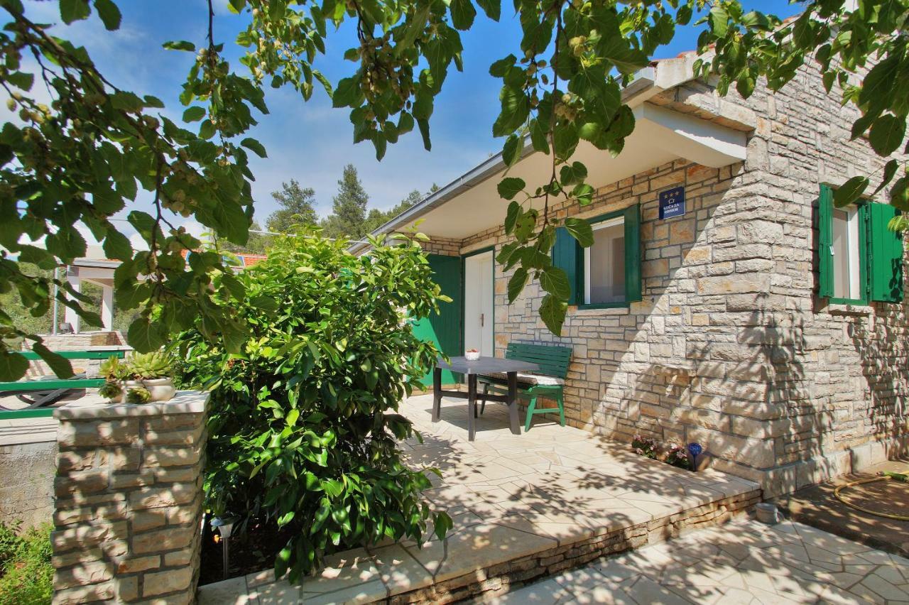 Holiday Home Liberan Vela Luka Exteriör bild